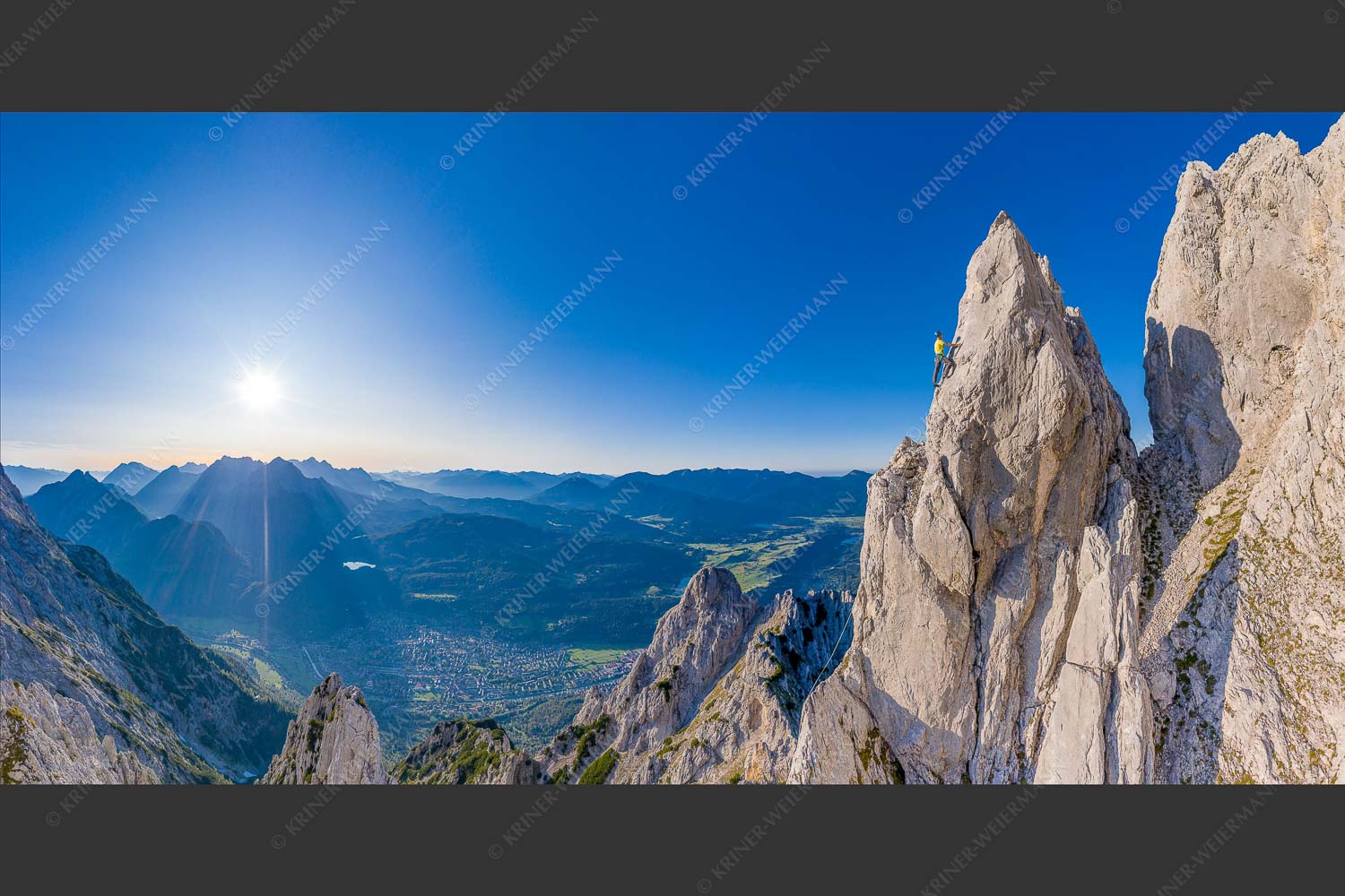 Klettern im Karwendel hoch über dem Oberen Isartal und Mittenwald - Steiler Zahn 2:1  -- Klettern im Karwendel - mehr Infos bei www.Kriner-Weiermann.de