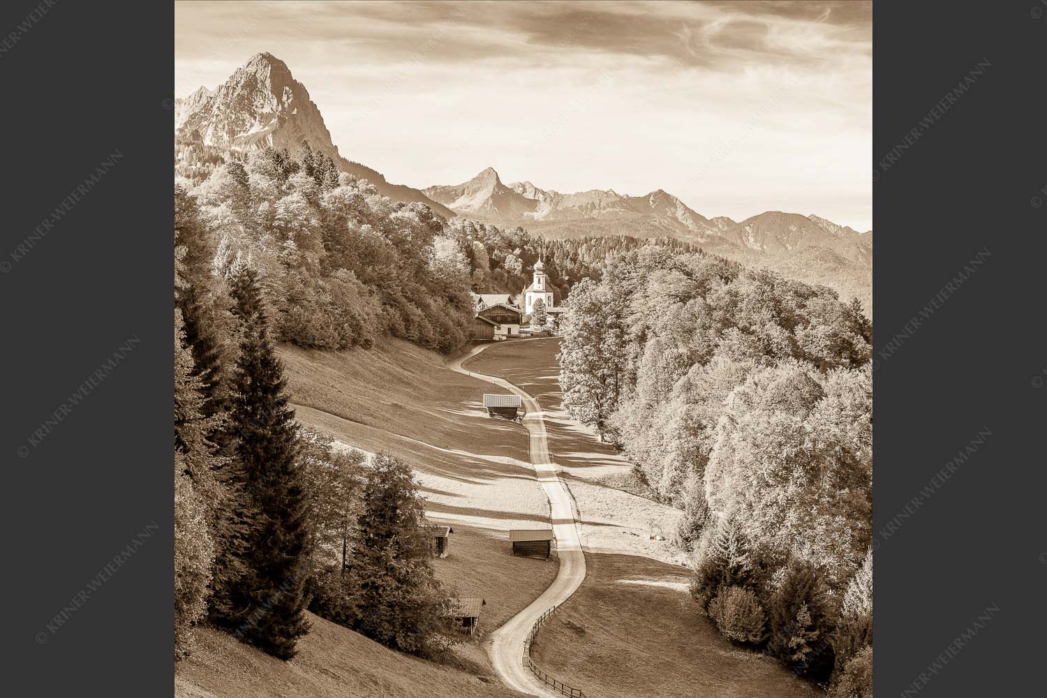 Kirche St. Anna in Wamberg mit Großem Waxenstein und Daniel im Hintergrund - Tradition und Moderne III 1:1 sepia -- Wamberg und Waxenstein - mehr Infos bei www.Kriner-Weiermann.de