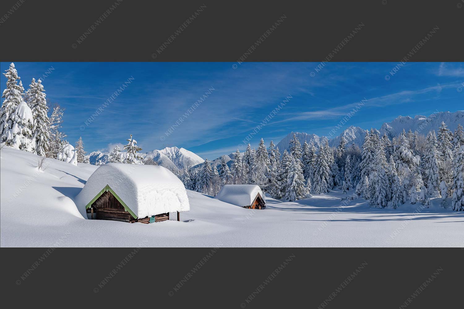 Unberührte Winterlandschaft nach ergiebigen Neuschneefällen im Kranzberggebiet - Unberührt 2,5:1  -- Winter im Karwendel - mehr Infos bei www.Kriner-Weiermann.de