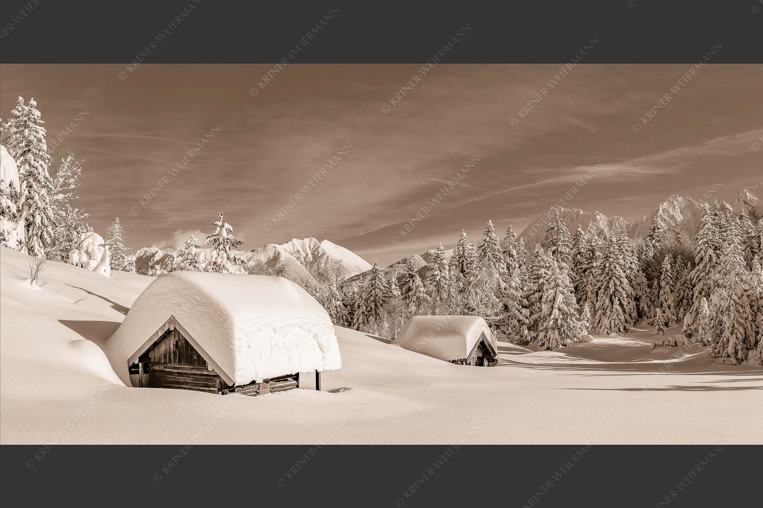 Unberührte Winterlandschaft nach ergiebigen Neuschneefällen im Kranzberggebiet - Unberührt 2:1 sepia -- Winter im Karwendel - mehr Infos bei www.Kriner-Weiermann.de