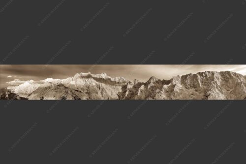 Letztes Sonnenlicht an den Wettersteinnordwänden - Wände Grate Dome 7:1 sepia -- Oberreintal Wetterstein - mehr Infos bei www.Kriner-Weiermann.de