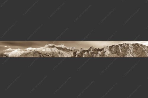 Letztes Sonnenlicht an den Wettersteinnordwänden - Wände Grate Dome 9:1 sepia -- Oberreintal Wetterstein - mehr Infos bei www.Kriner-Weiermann.de