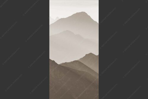 Weit schweift der Blick über das Ammergebirge bis hin zu den Allgäuer Alpen - Welt der Sihouetten 1:2 sepia -- Gipfel und Bergketten - mehr Infos bei www.Kriner-Weiermann.de