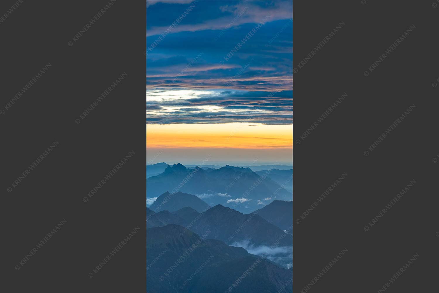 Blick von der Zugspitze über Thannheimer Berge nach einem Gewitterregen - Wetterberuhigung 1:2 -- Zugspitze Abendstimmung - mehr Infos bei www.Kriner-Weiermann.de