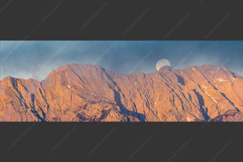 Vollmonduntergang am Wetterstein bei Sonnenaufgang - Wettersteingrat 3:1  -- Vollmond - mehr Infos bei www.Kriner-Weiermann.de