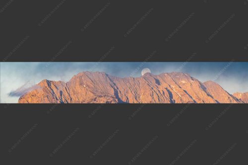 Vollmonduntergang am Wetterstein bei Sonnenaufgang - Wettersteingrat 6:1  -- Vollmond - mehr Infos bei www.Kriner-Weiermann.de
