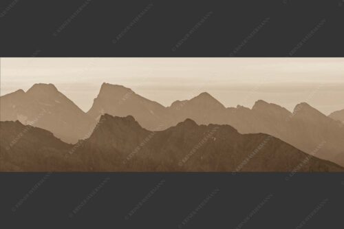 Mittenwalder Höhenweg und Sulzleklammspitz vor Vogelkar- und Östlicher Karwendelspitze - Wie kopiert 3:1 sepia -- Mittenwalder Höhenweg und Östliche Karwendelspitze - mehr Infos bei www.Kriner-Weiermann.de