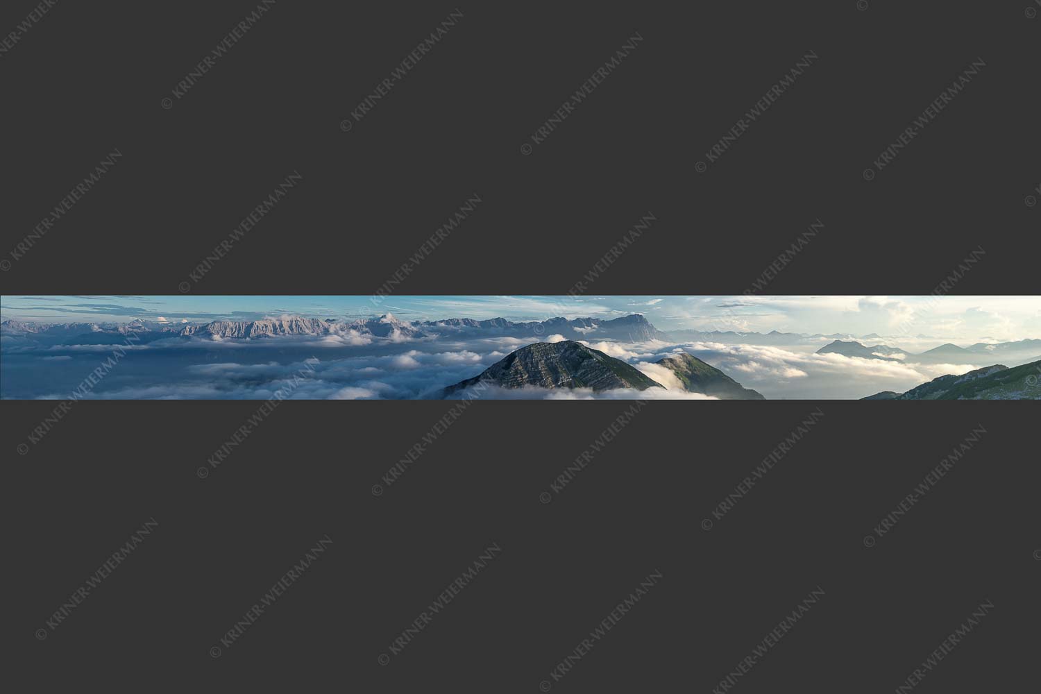 Blick vom Estergebirge ins Wettersteingebirge mit Zugspitze - Zufriedenheit 10:1 -- Wetterstein Panorama - mehr Infos bei www.Kriner-Weiermann.de