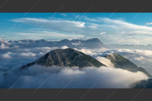 Blick vom Estergebirge ins Wettersteingebirge mit Zugspitze - Zufriedenheit 2:1  -- Wetterstein Panorama - mehr Infos bei www.Kriner-Weiermann.de