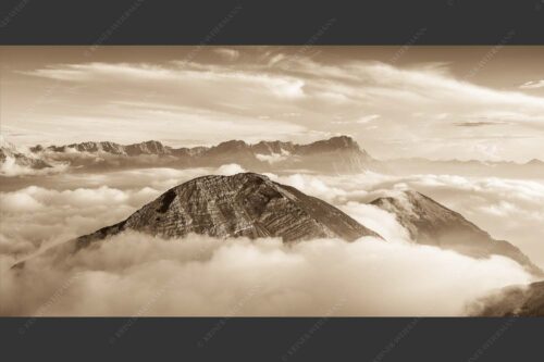 Blick vom Estergebirge ins Wettersteingebirge mit Zugspitze - Zufriedenheit 2:1 sepia -- Wetterstein Panorama - mehr Infos bei www.Kriner-Weiermann.de