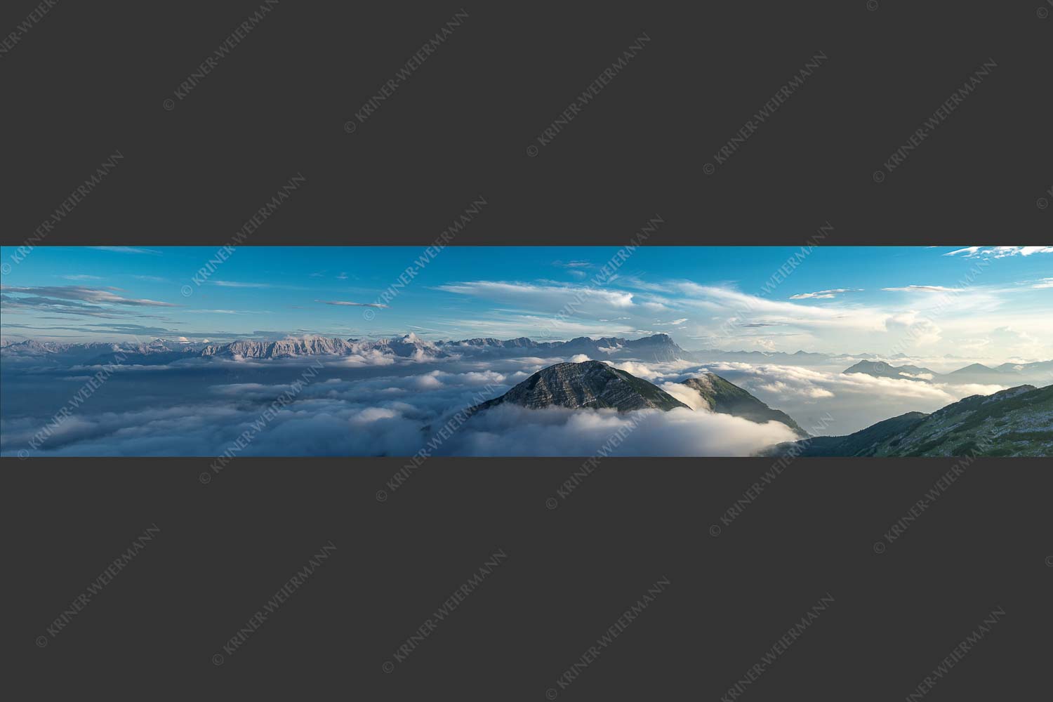 Blick vom Estergebirge ins Wettersteingebirge mit Zugspitze - Zufriedenheit 5:1 -- Wetterstein Panorama - mehr Infos bei www.Kriner-Weiermann.de