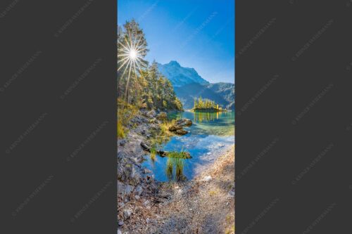 Blick über Eibsee zur aufgehenden Sonne an der Zugspitze - Zugspitzstern 1:2  -- Eibsee mit Zugspitze - mehr Infos bei www.Kriner-Weiermann.de
