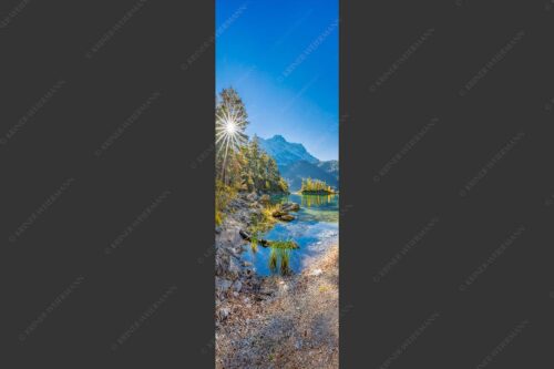 Blick über Eibsee zur aufgehenden Sonne an der Zugspitze - Zugspitzstern 1:3  -- Eibsee mit Zugspitze - mehr Infos bei www.Kriner-Weiermann.de