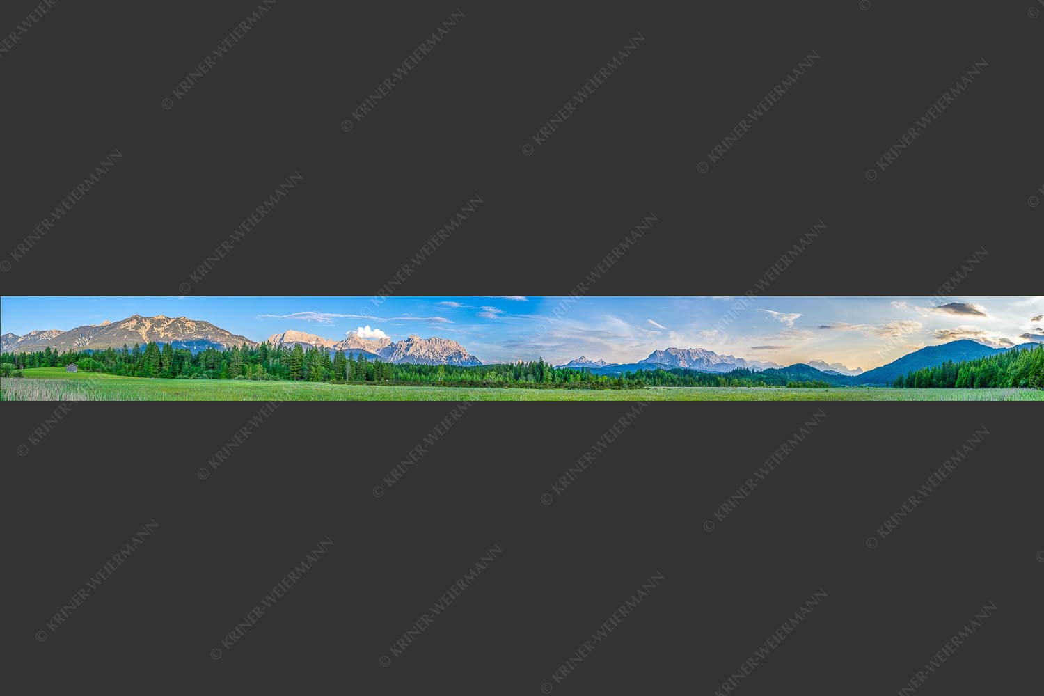 Panoramablick auf das Soiern-, Karwendel-, Wetterstein und Estergebirge - Alle im Blick 10:1  -- Soiern Karwendel Wetterstein und Estergebirge - mehr Infos bei www.Kriner-Weiermann.de
