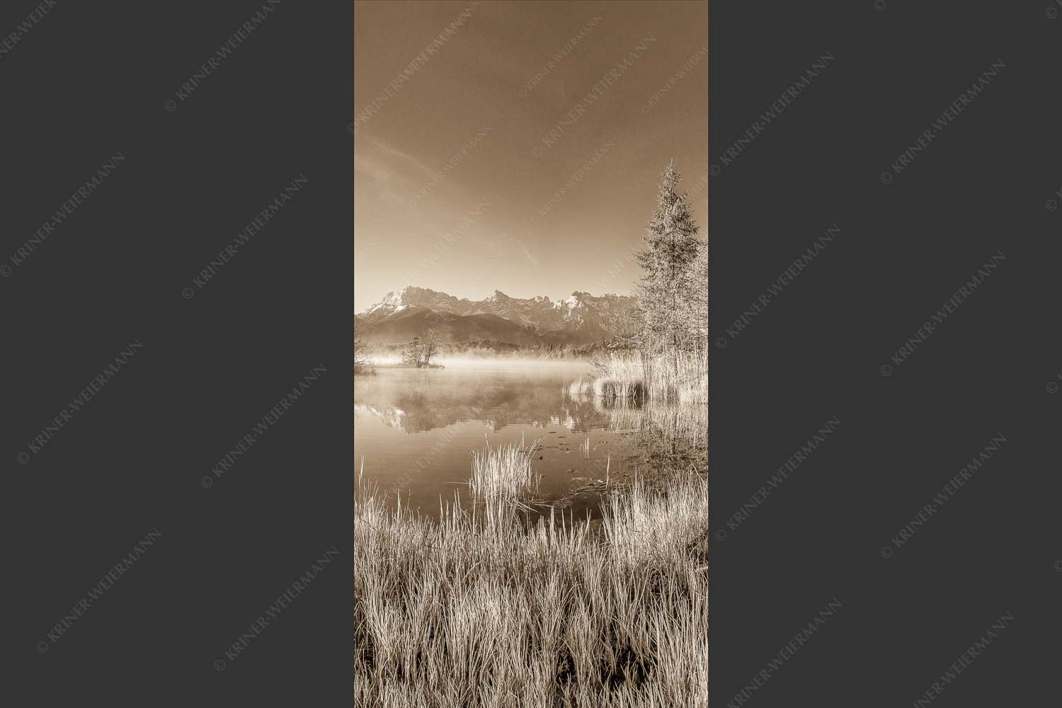 Sonnenaufgang am Barmsee mit Blick zum Karwendelgebirge - Am Barmsee 1:2 sepia -- Karwendelblick - mehr Infos bei www.Kriner-Weiermann.de