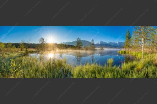 Sonnenaufgang am Barmsee mit Blick zum Karwendelgebirge - Am Barmsee 3:1  -- Karwendelblick - mehr Infos bei www.Kriner-Weiermann.de