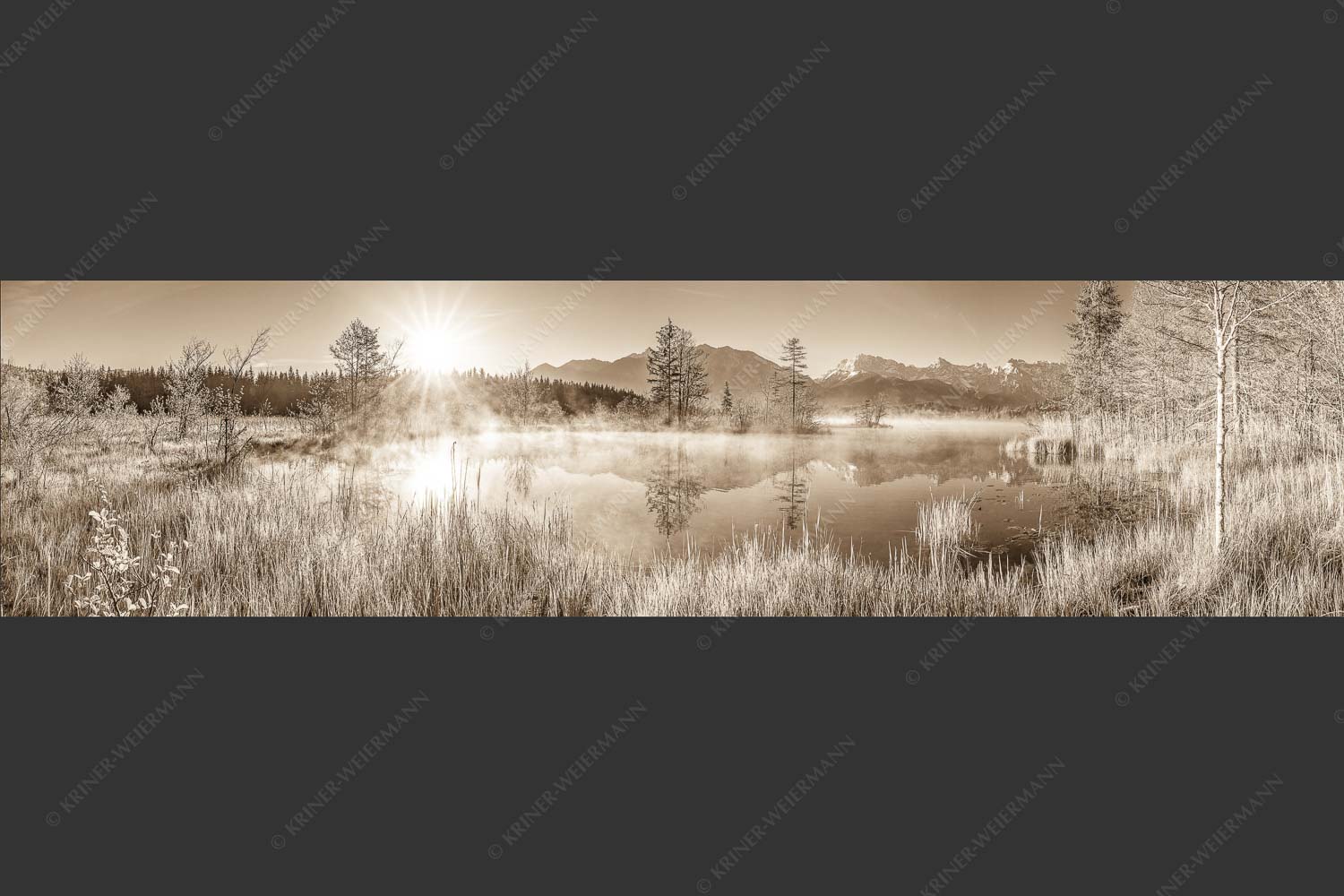 Sonnenaufgang am Barmsee mit Blick zum Karwendelgebirge - Am Barmsee 4:1 sepia -- Karwendelblick - mehr Infos bei www.Kriner-Weiermann.de