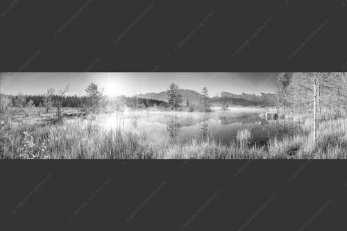 Sonnenaufgang am Barmsee mit Blick zum Karwendelgebirge - Am Barmsee 4:1 sw -- Karwendelblick - mehr Infos bei www.Kriner-Weiermann.de