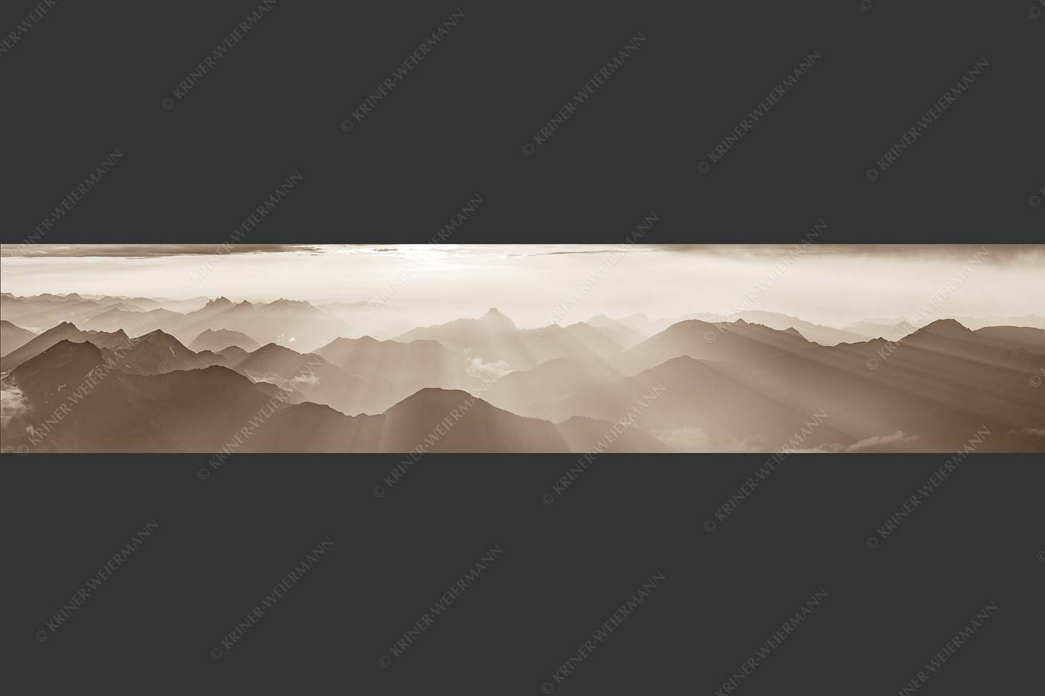 Mittsommerlicher Sonnenuntergang von der Zugspitze - Atemlos 5:1 sepia -- Zugspitze Sonnenuntergang - mehr Infos bei www.Kriner-Weiermann.de