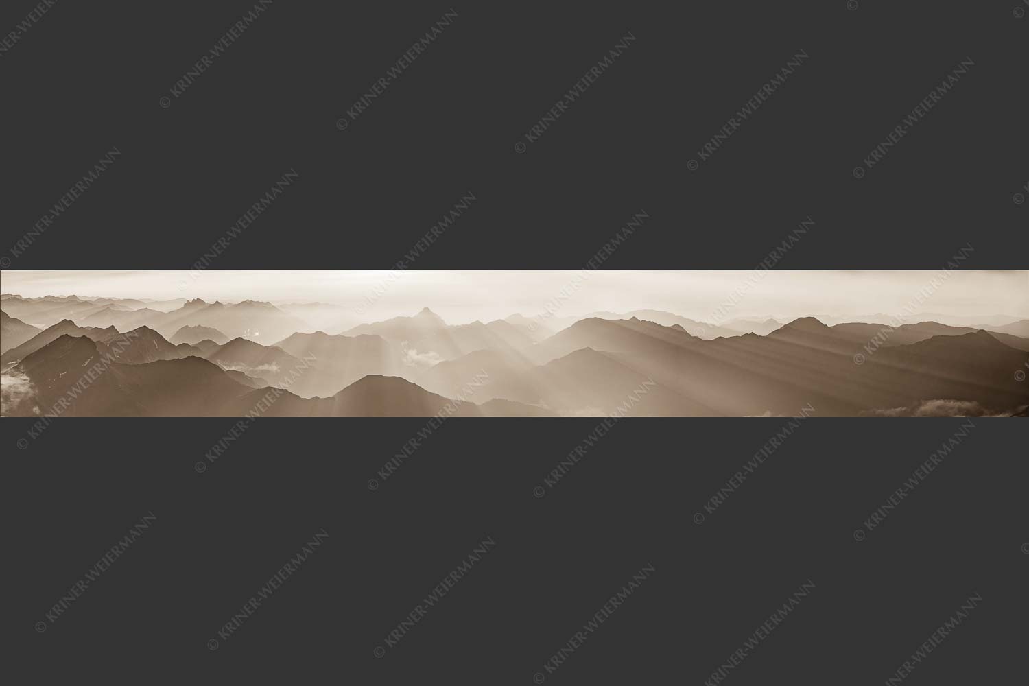 Mittsommerlicher Sonnenuntergang von der Zugspitze - Atemlos 7:1 sepia -- Zugspitze Sonnenuntergang - mehr Infos bei www.Kriner-Weiermann.de