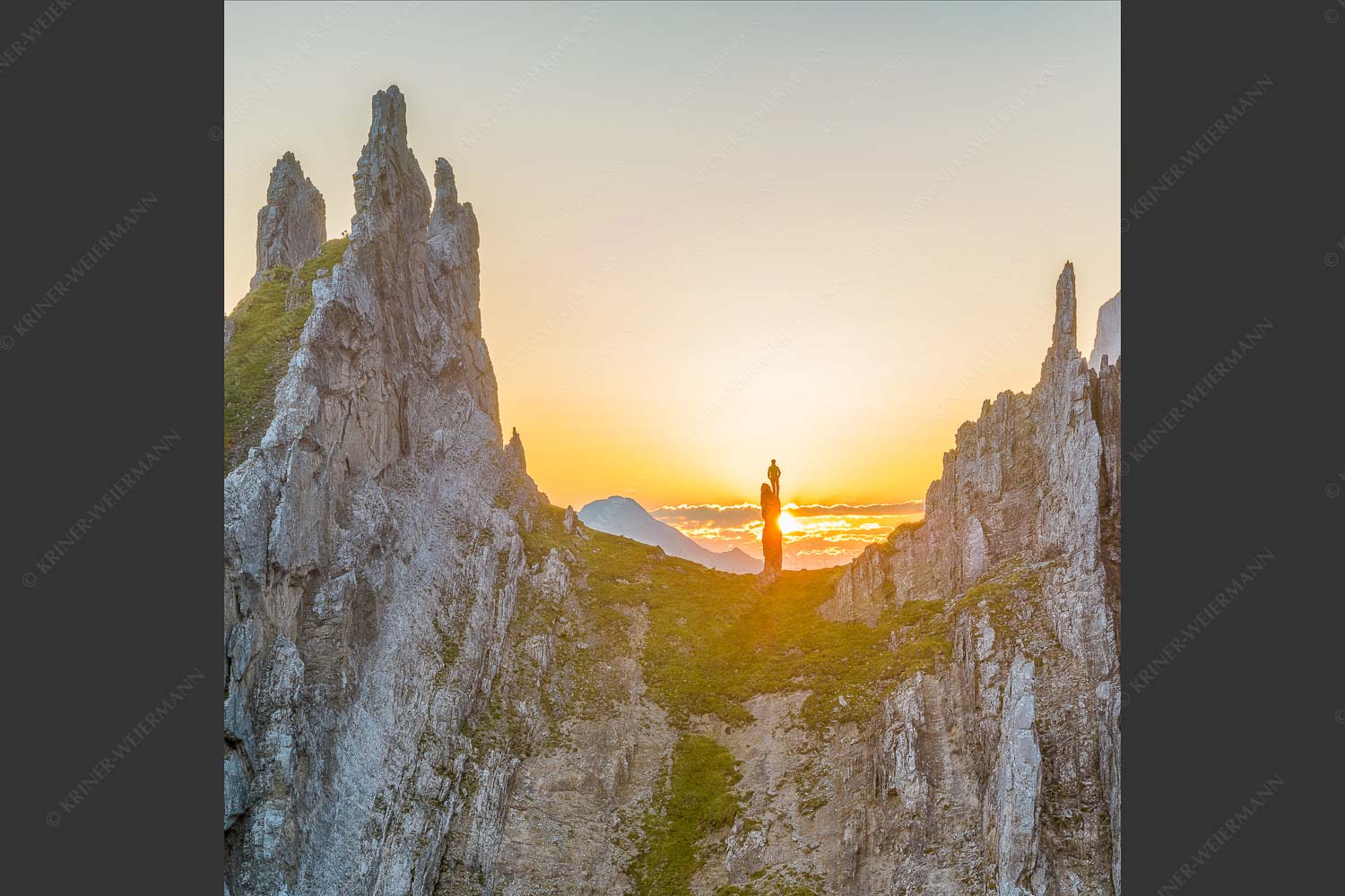 Sonnenaufgang im Halleranger im Karwendelgebirge - Auf der Spitz 1:1  -- Klettern Halleranger im Karwendel - mehr Infos bei www.Kriner-Weiermann.de