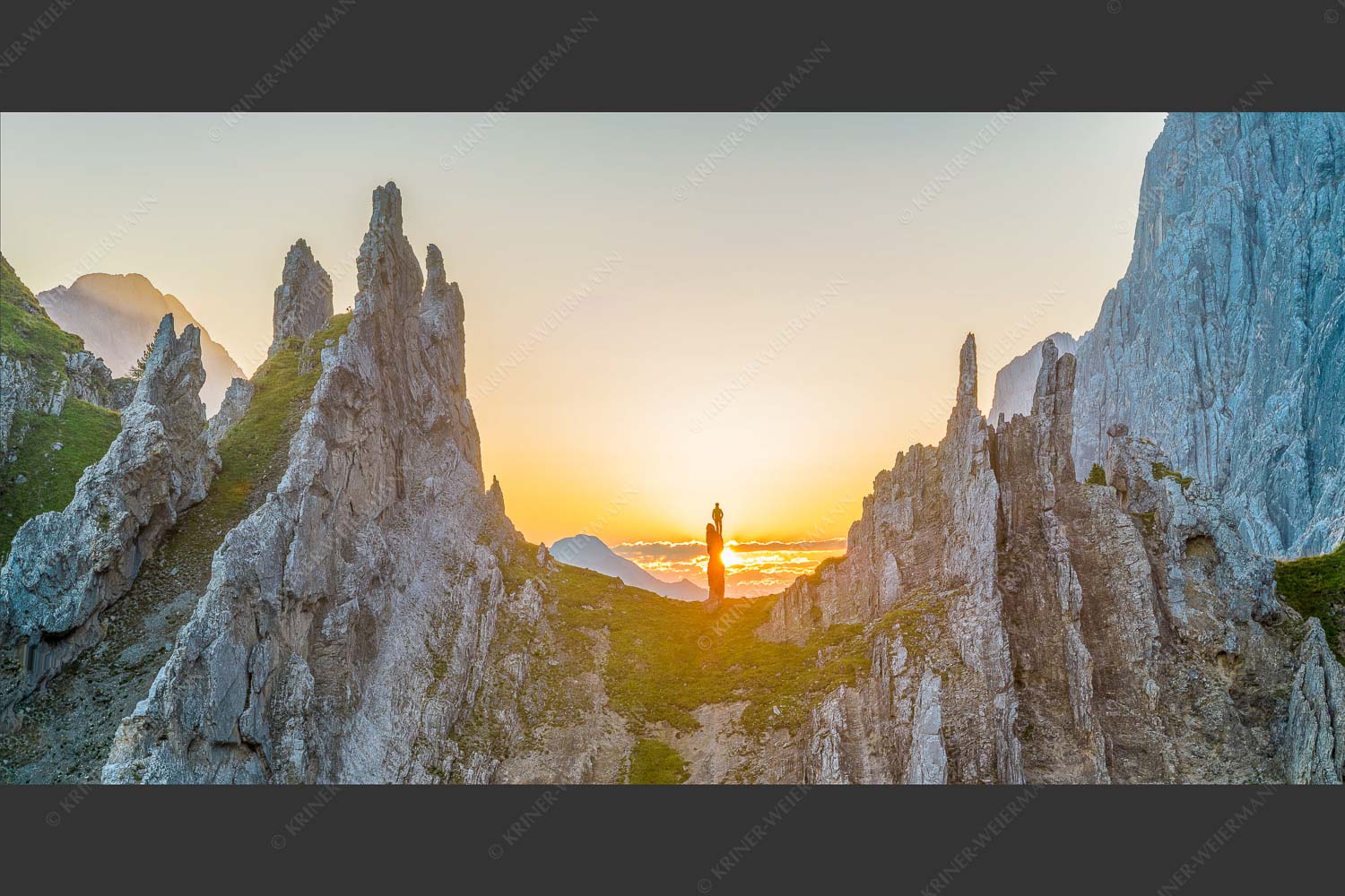 Sonnenaufgang im Halleranger im Karwendelgebirge - Auf der Spitz 2:1  -- Klettern Halleranger im Karwendel - mehr Infos bei www.Kriner-Weiermann.de