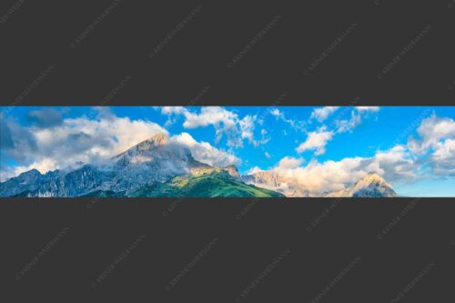 Blick auf Alpspitze und Waxenstein. Zugspitze dahinter im Nebel. - Aufreißen 5:1  -- Alpspitze und Osterfelder - mehr Infos bei www.Kriner-Weiermann.de