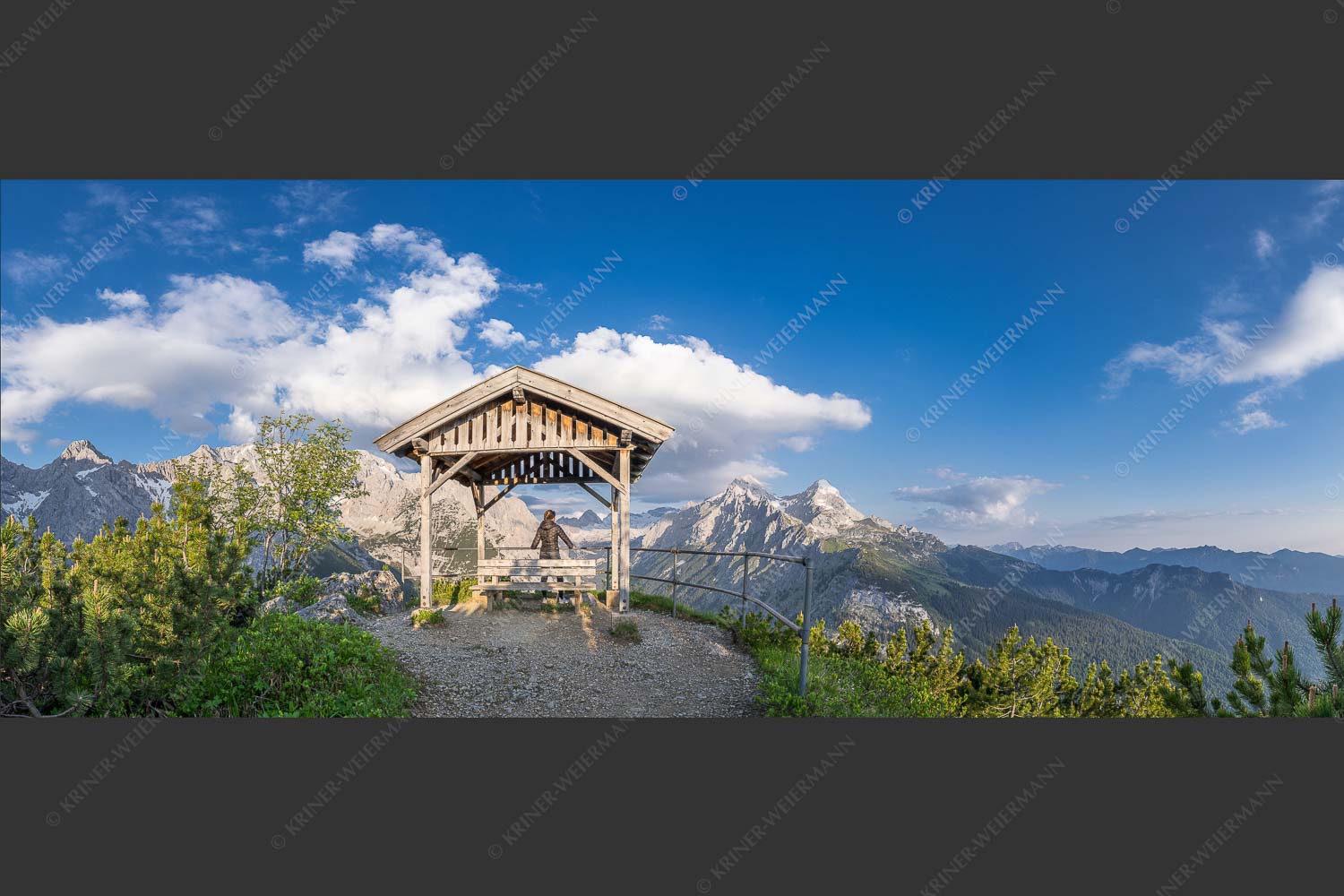 Aussichtskanzel am Schachen mit Blick ins Reintal und Zugspitzplatt - Bei der Kanzel 2,5:1  -- Schachen und Alpspitze - mehr Infos bei www.Kriner-Weiermann.de