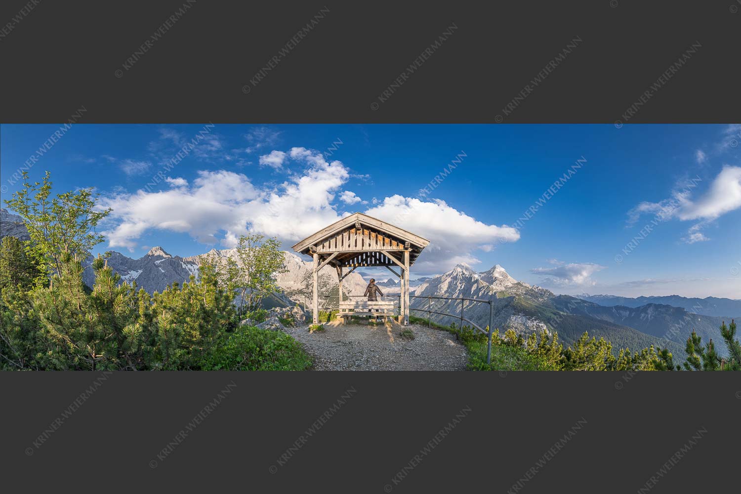 Aussichtskanzel am Schachen mit Blick ins Reintal und Zugspitzplatt - Bei der Kanzel 3:1  -- Schachen und Alpspitze - mehr Infos bei www.Kriner-Weiermann.de