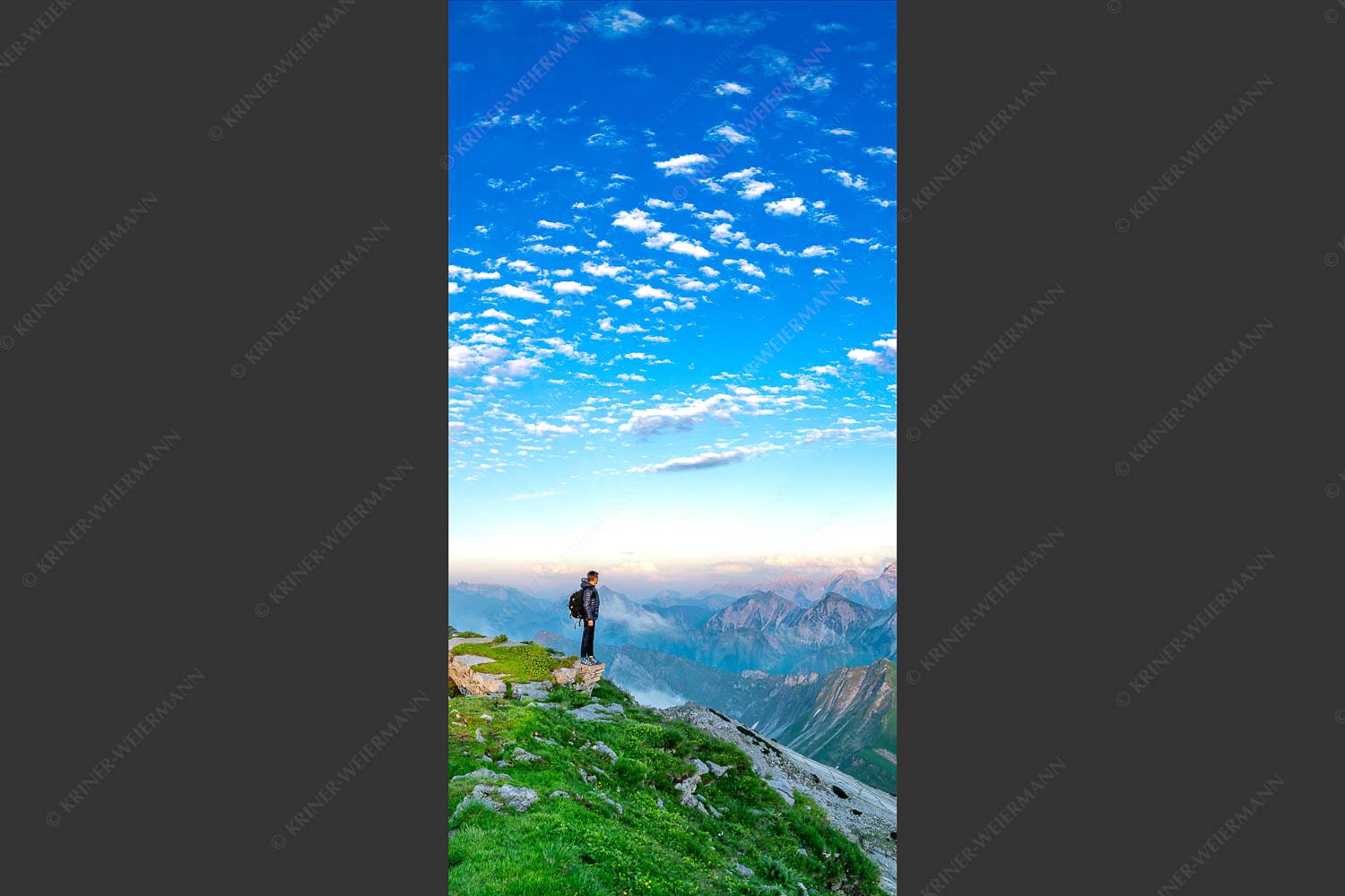 Blick vom Schafreuter auf den Karwendelhauptkamm - Bellvedere 1:2  -- Schafreiter Wolkenstimmung im Karwendel - mehr Infos bei www.Kriner-Weiermann.de