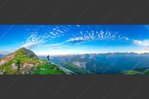 Blick vom Schafreuter auf den Karwendelhauptkamm - Bellvedere 3:1  -- Schafreiter Wolkenstimmung im Karwendel - mehr Infos bei www.Kriner-Weiermann.de