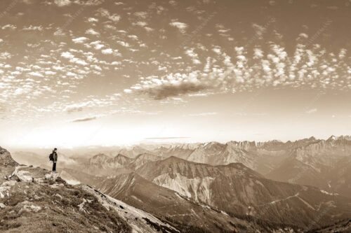 Blick vom Schafreuter auf den Karwendelhauptkamm - Bellvedere 3:2 sepia -- Schafreiter Wolkenstimmung im Karwendel - mehr Infos bei www.Kriner-Weiermann.de