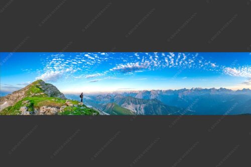 Blick vom Schafreuter auf den Karwendelhauptkamm - Bellvedere 4:1  -- Schafreiter Wolkenstimmung im Karwendel - mehr Infos bei www.Kriner-Weiermann.de
