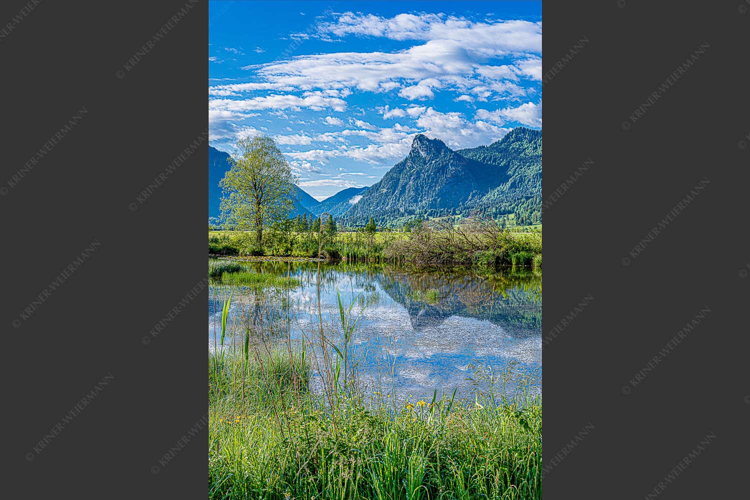 Blick von Unterammergau nach Oberammergau - Blick nach Oberammergau 2:3  -- Kofel mit Ammertal - mehr Infos bei www.Kriner-Weiermann.de