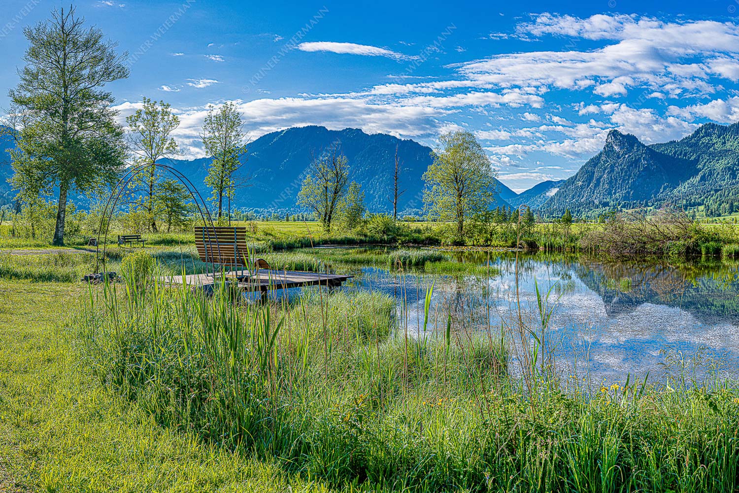 Blick von Unterammergau nach Oberammergau - Blick nach Oberammergau 3:2  -- Kofel mit Ammertal - mehr Infos bei www.Kriner-Weiermann.de