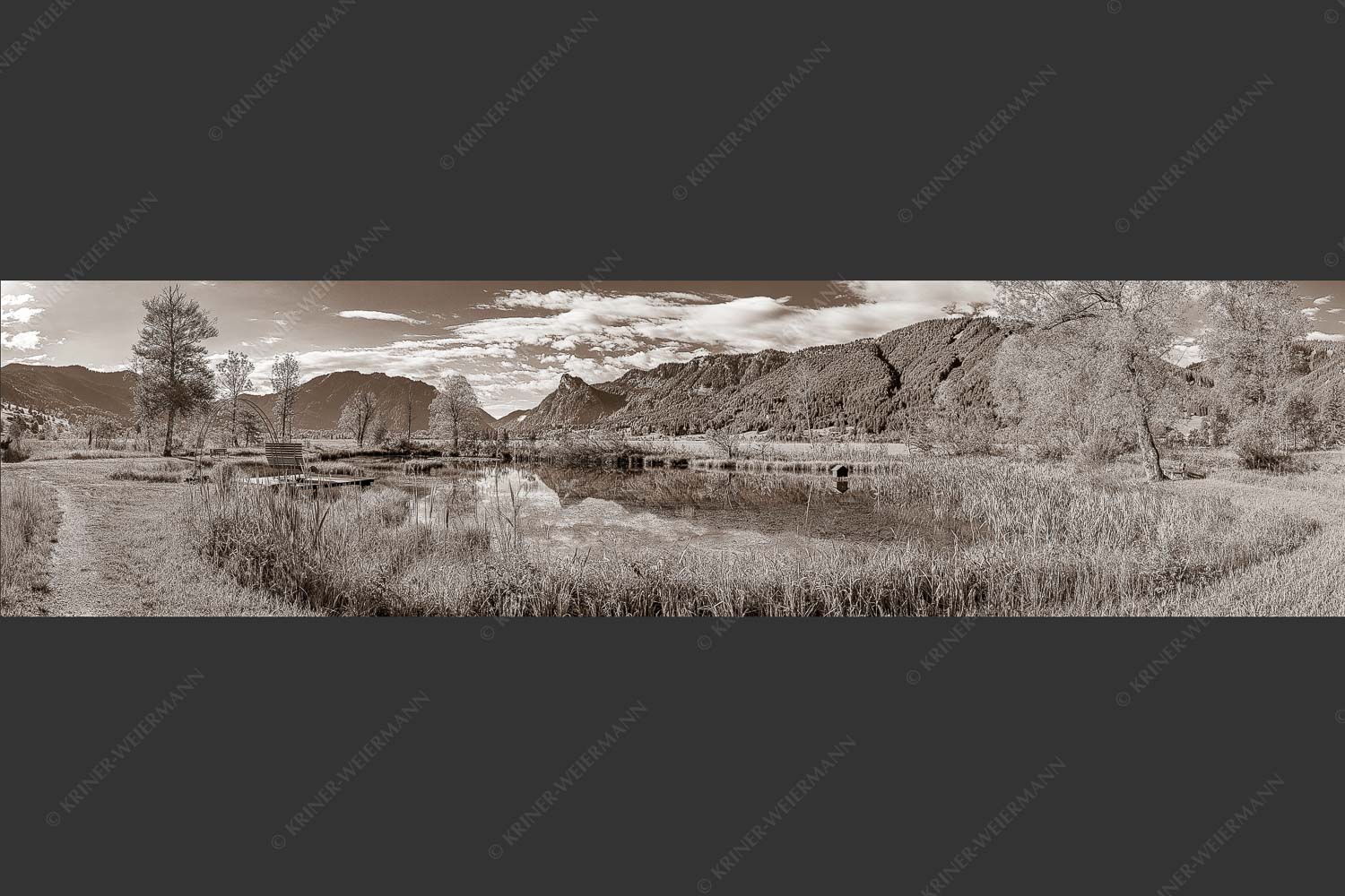 Blick von Unterammergau nach Oberammergau - Blick nach Oberammergau 4:1 sepia -- Kofel mit Ammertal - mehr Infos bei www.Kriner-Weiermann.de