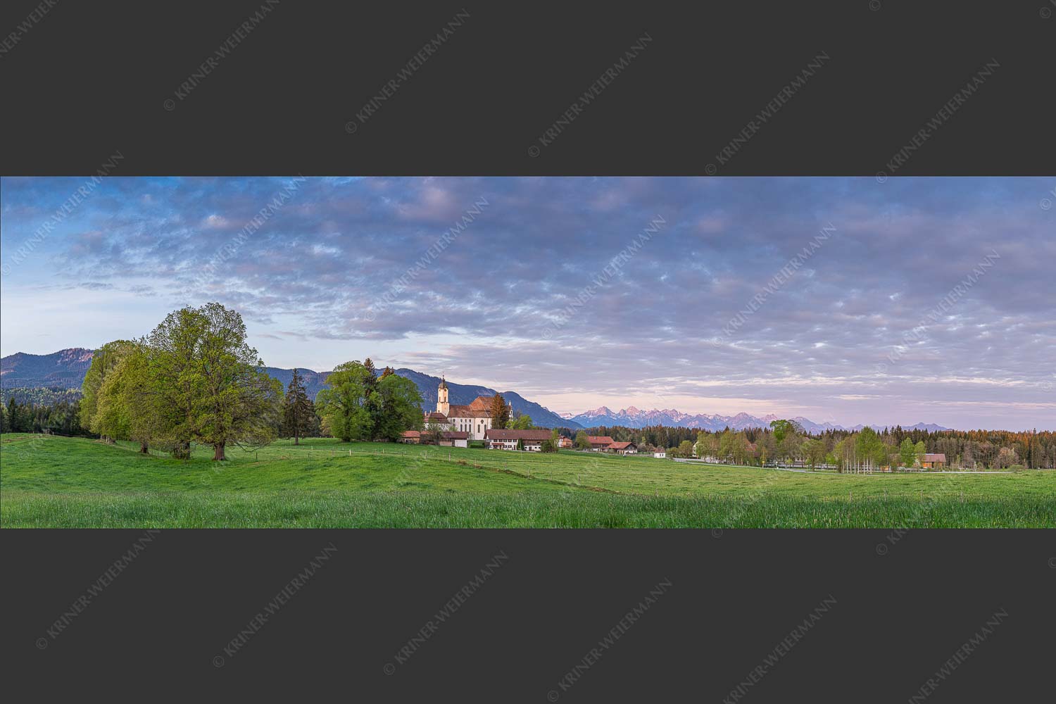 Morgenstimmung im Pfaffenwinkel - d Wies II 3:1  -- Wieskirche bei Wildsteig - mehr Infos bei www.Kriner-Weiermann.de