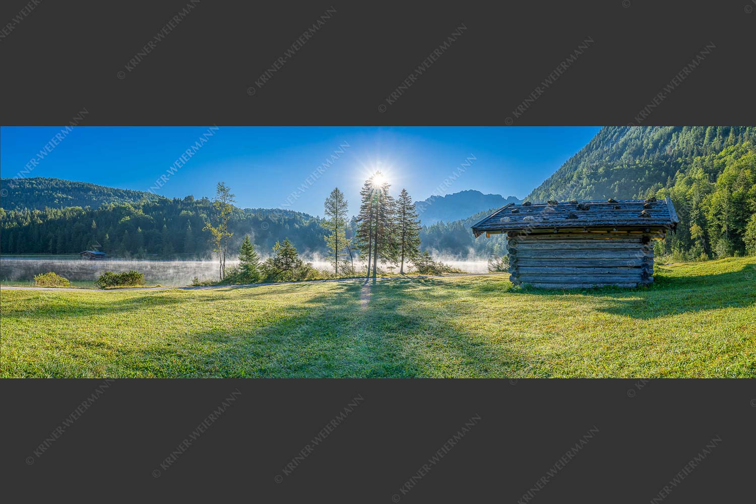 Auf der Nordseite des Wettersteingebirges liegt der Ferchensee in traumhafter Landschaft - Ein Morgen am Ferchensee 3:1  -- Ferchensee bei Mittenwald - mehr Infos bei www.Kriner-Weiermann.de