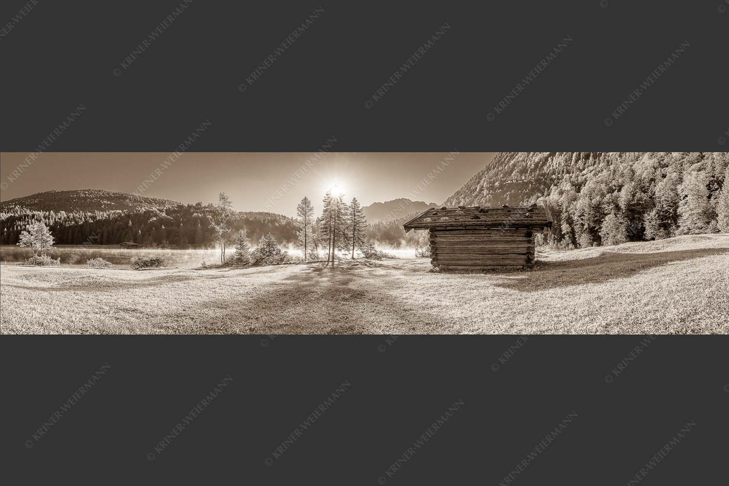 Auf der Nordseite des Wettersteingebirges liegt der Ferchensee in traumhafter Landschaft - Ein Morgen am Ferchensee 4:1 sepia -- Ferchensee bei Mittenwald - mehr Infos bei www.Kriner-Weiermann.de