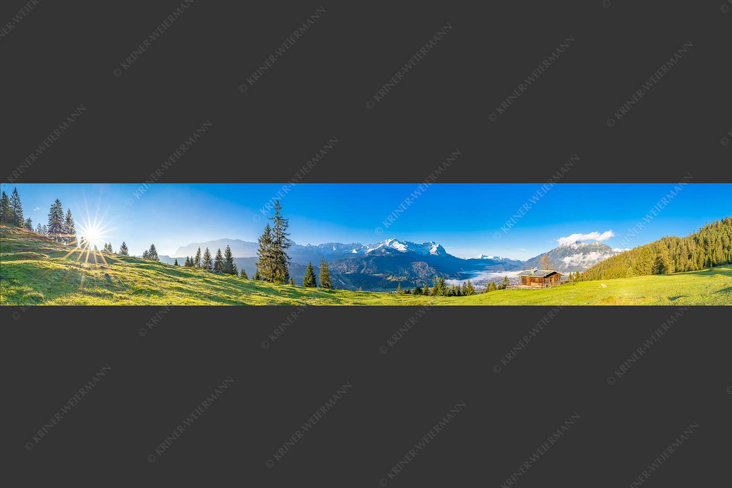 Sonnenaufgang an der Eckenhütte mit Blick zum Zugspitzmassiv - Ein Morgen an der Eckenhütte 6:1  -- Garmisch-Partenkirchen mit Zugspitze und Kramer - mehr Infos bei www.Kriner-Weiermann.de