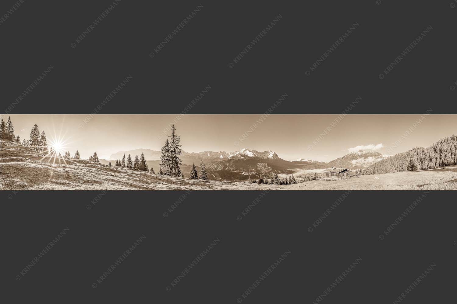 Sonnenaufgang an der Eckenhütte mit Blick zum Zugspitzmassiv - Ein Morgen an der Eckenhütte 6:1 sepia -- Garmisch-Partenkirchen mit Zugspitze und Kramer - mehr Infos bei www.Kriner-Weiermann.de