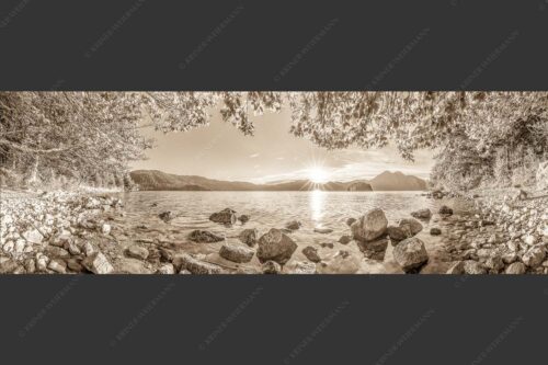 Blick über den Walchensee mit Insel Sassau zum Sonnenuntergang im Estergebirge - Fenster zum See 3:1 sepia -- Walchensee Insel Sassau mit Estergebirge - mehr Infos bei www.Kriner-Weiermann.de