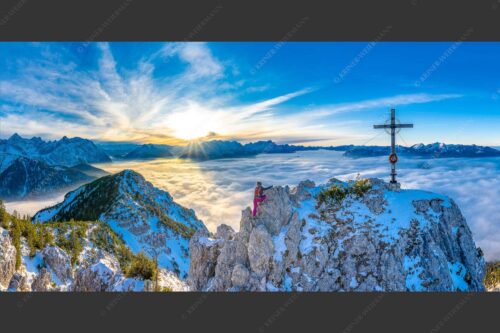 Blick vom Signalkopf über Wolkenmeer über dem Oberen Isartal zum Sonnenuntergang im Wetterstein - Fortuna II 2:1  -- Klettern zum Signalkopf - mehr Infos bei www.Kriner-Weiermann.de