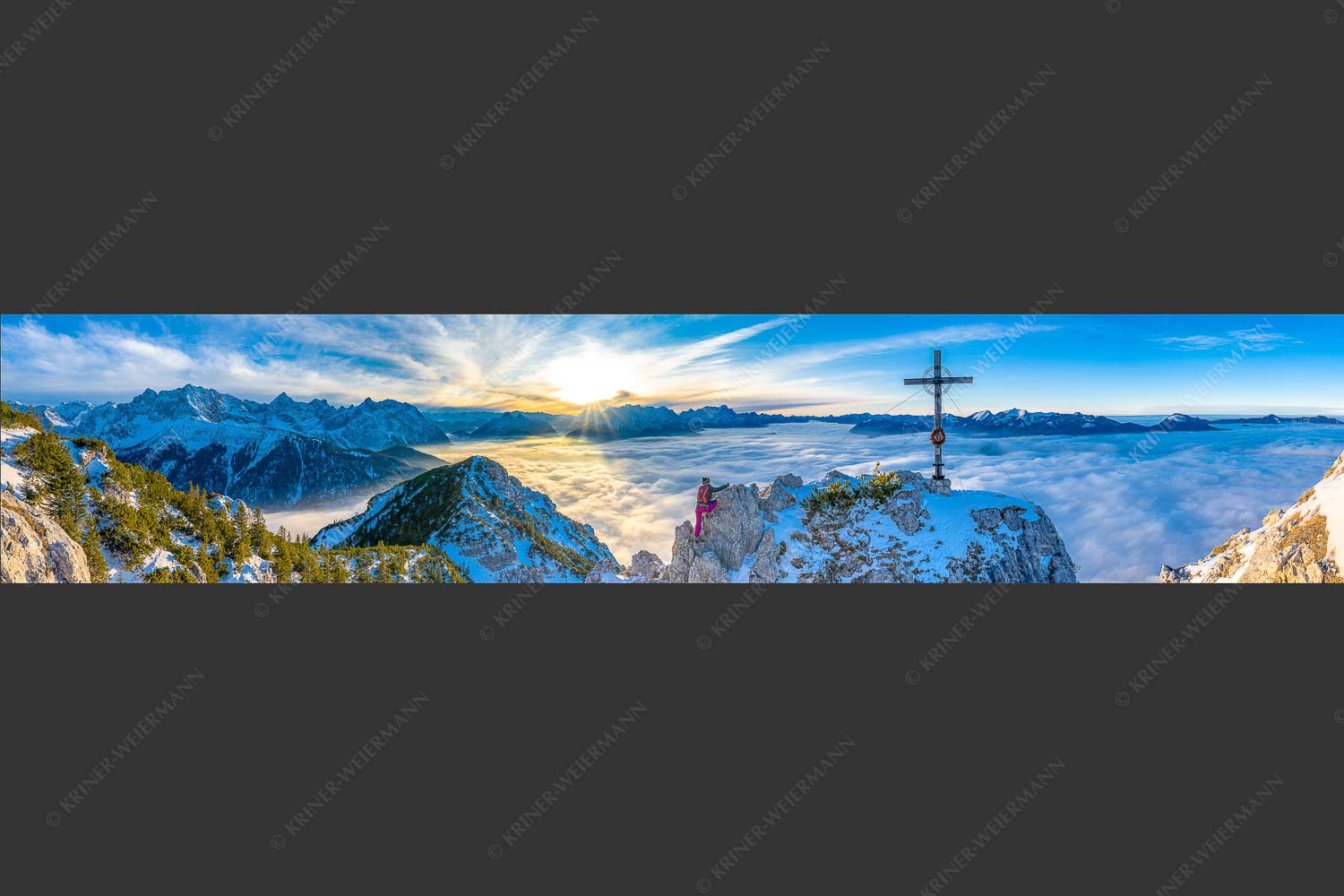 Blick vom Signalkopf über Wolkenmeer über dem Oberen Isartal zum Sonnenuntergang im Wetterstein - Fortuna II 5:1 -- Klettern zum Signalkopf - mehr Infos bei www.Kriner-Weiermann.de