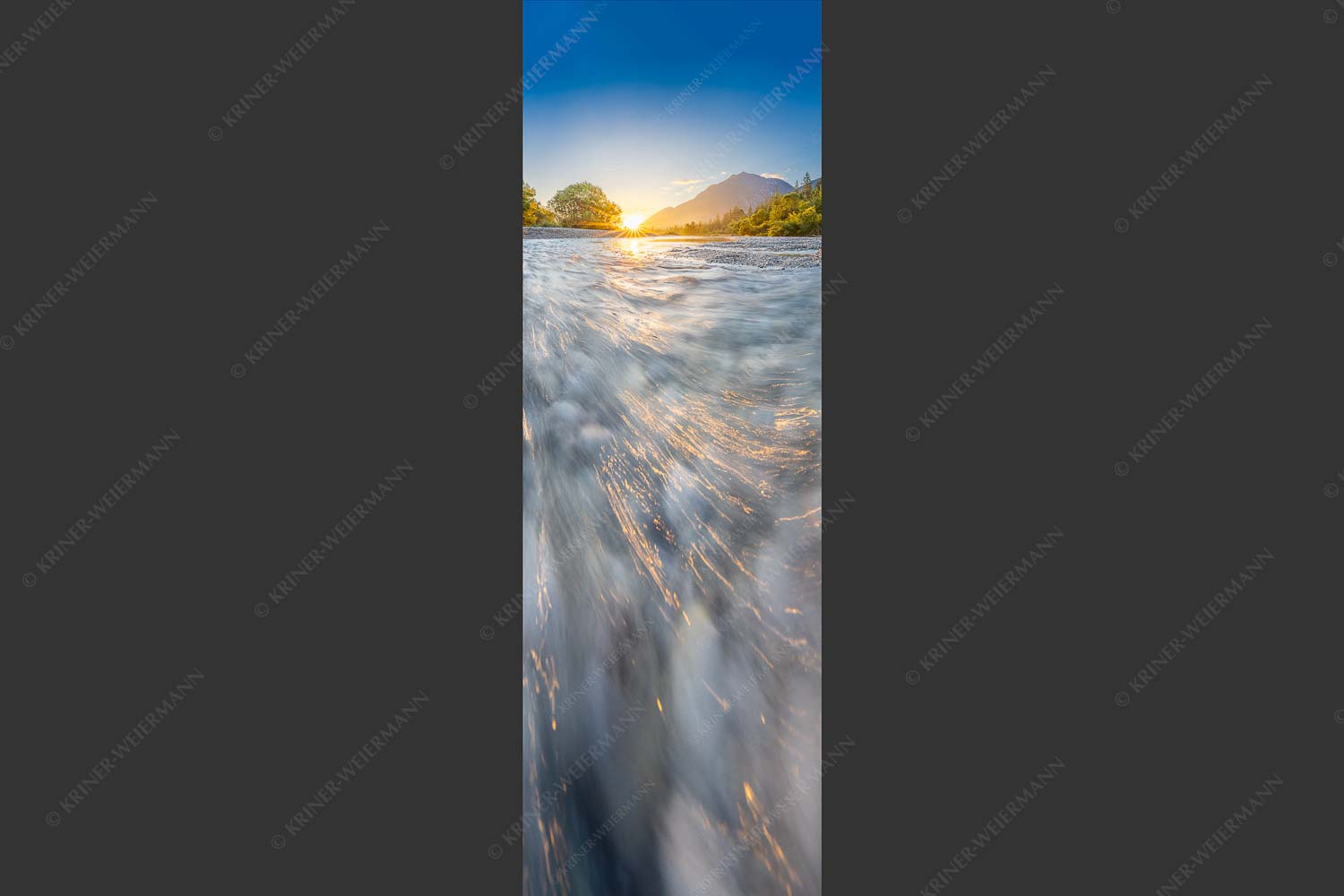 Sonnenaufgang an der Isar mit Karwendelgebirge - Freude am Fließen 1:3  -- Isar Wasser - mehr Infos bei www.Kriner-Weiermann.de