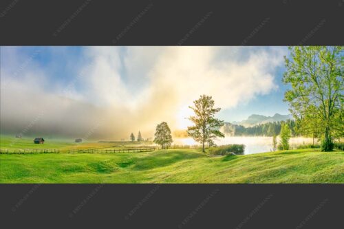 Morgenstimmung am Geroldsee mit Blick zum Karwendelgebirge - Frühnebel 2,5:1  -- Geroldsee mit Karwendel - mehr Infos bei www.Kriner-Weiermann.de