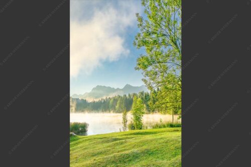 Morgenstimmung am Geroldsee mit Blick zum Karwendelgebirge - Frühnebel 2:3  -- Geroldsee mit Karwendel - mehr Infos bei www.Kriner-Weiermann.de