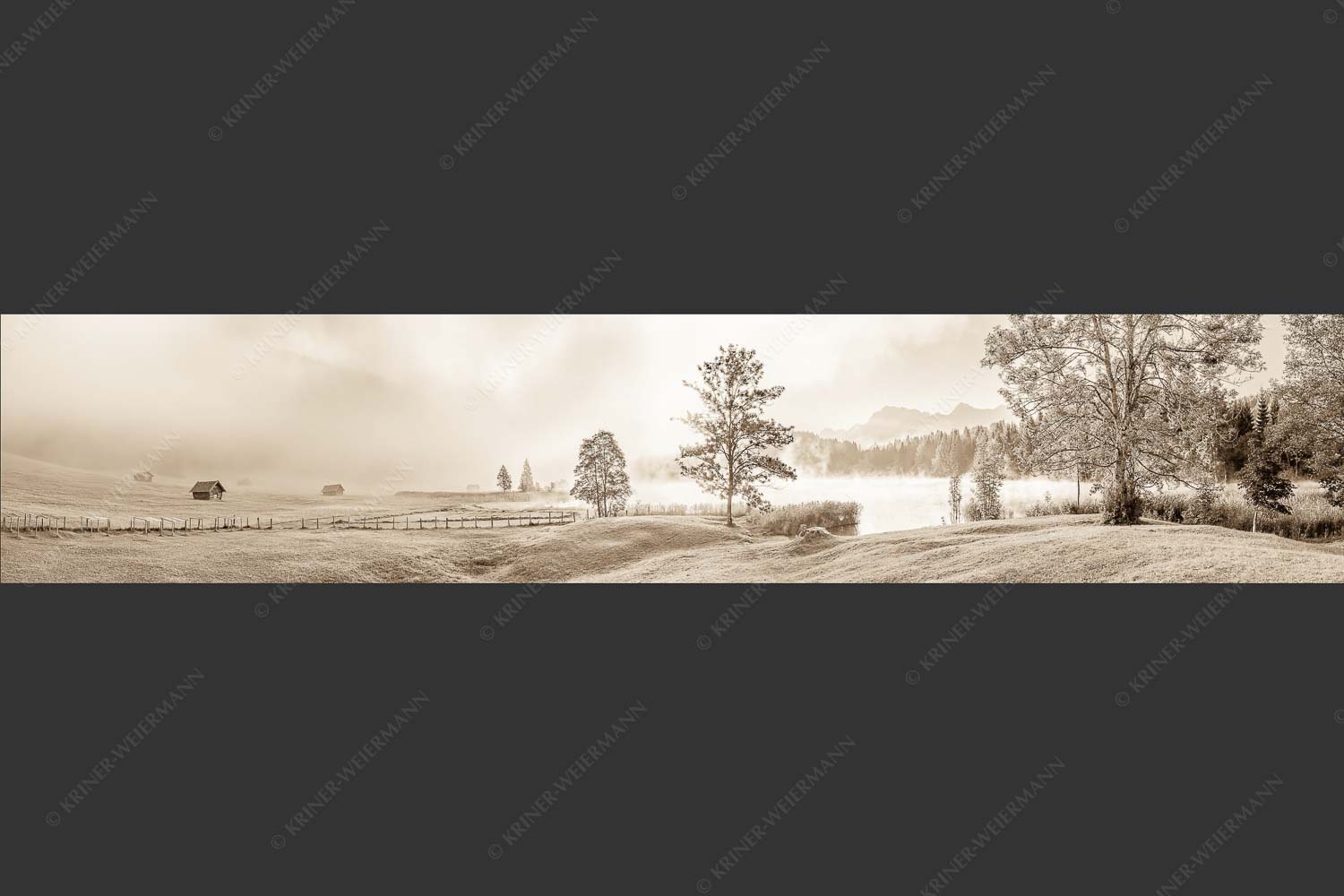 Morgenstimmung am Geroldsee mit Blick zum Karwendelgebirge - Frühnebel 5:1 sepia -- Geroldsee mit Karwendel - mehr Infos bei www.Kriner-Weiermann.de