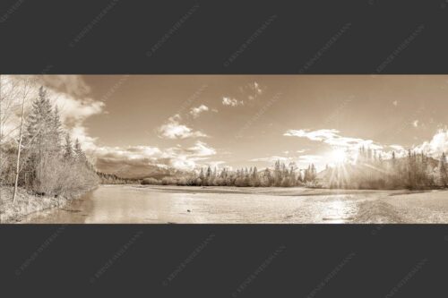 Blick über Isar zum Wetterstein und den Arnspitzen bei Sonnenuntergang - Heimliches Wahrzeichen II 3:1 sepia -- Isar bei Wallgau mit Arnspitzen - mehr Infos bei www.Kriner-Weiermann.de
