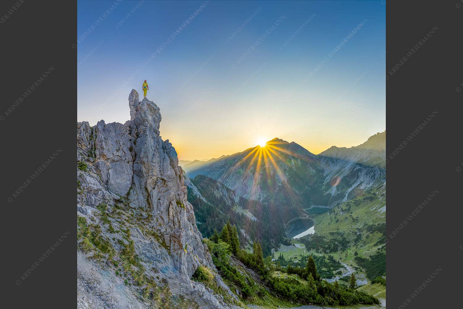 Spitzenerlebnis beim Sonnenaufgang im Soierngebirge - Ich sehe was du nicht siehst 1:1  -- Klettern im Karwendel - mehr Infos bei www.Kriner-Weiermann.de